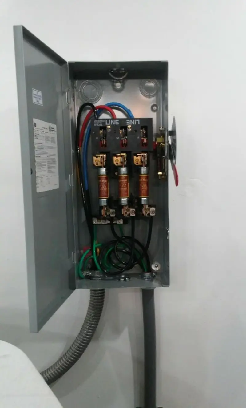 Three-phase disconnect switch installed for Electrical Wiring & Rewiring in Walthourville